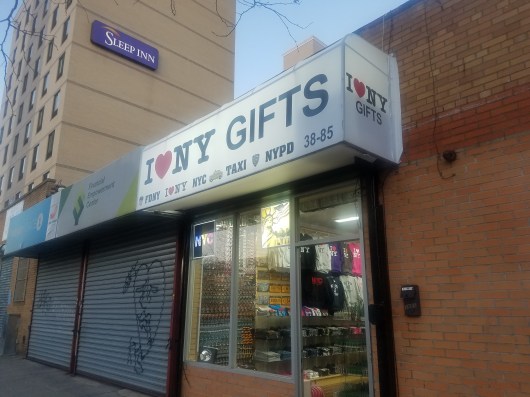 giftshop_facinghotel